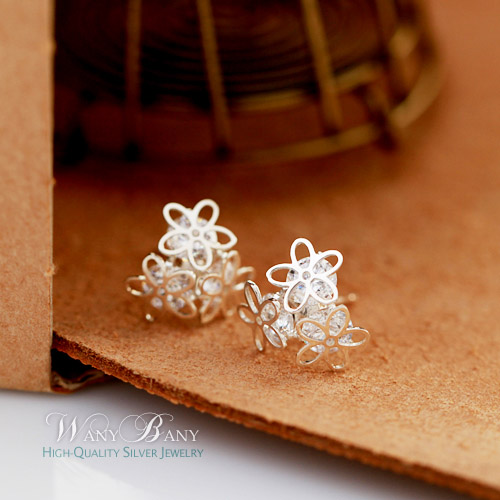 ▶MBC아나운서협찬◀  Silver Triple Flower Earrings